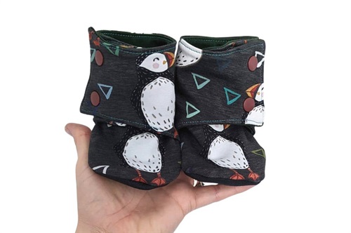 Buy 9-12m Summer Stay on Booties Dark Grey Puffins now using this page
